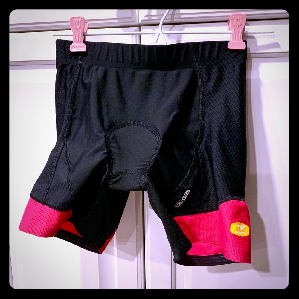 EUC women’s lightly padded triathlon bike shorts